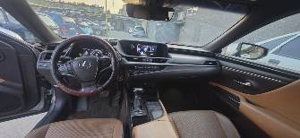Lexus ES VII 300h 2.5hyb CVT