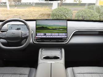 Dongfeng eπ 008 82.28 kWh 1.5hyb AT 4WD