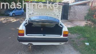 Audi 100 III (C3) 1.8 MT
