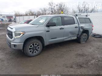 Toyota Tundra II Рестайлинг CrewMax 5.7 AT 4WD