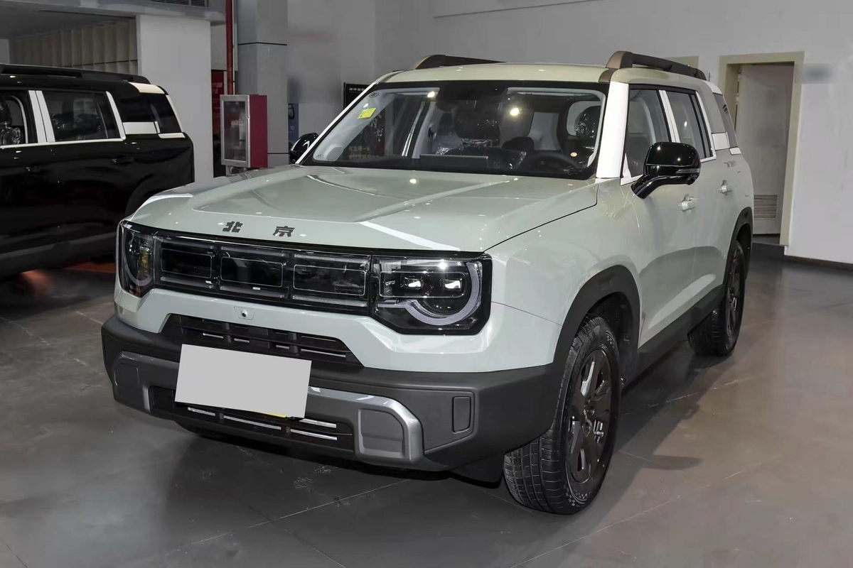 Открыть фото BAIC BJ30 II 1.5 AMT