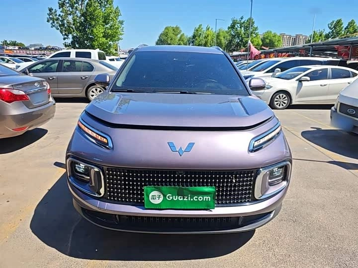 Открыть фото Wuling XingYun 2.0hyb AMT