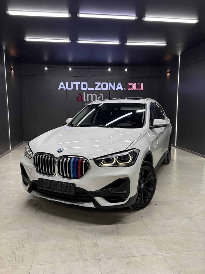BMW X1 II (F48) Рестайлинг 20i xDrive 2.0 AT 4WD