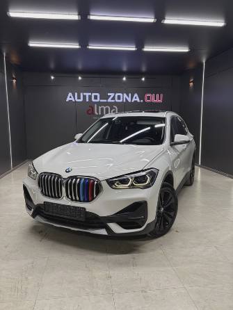 BMW X1 II (F48) Рестайлинг 20i xDrive 2.0 AT 4WD
