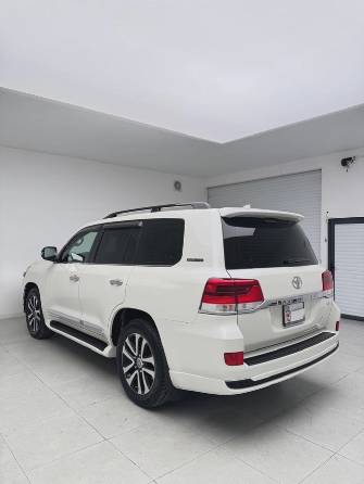 Toyota Land Cruiser 200 Series Рестайлинг 2 4.6 AT 4WD