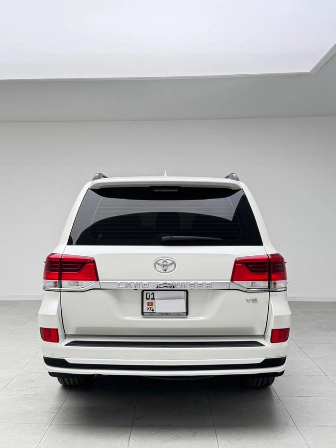 Toyota Land Cruiser 200 Series Рестайлинг 2 4.6 AT 4WD