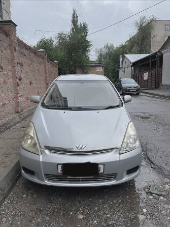 Toyota Wish I 2.0 CVT
