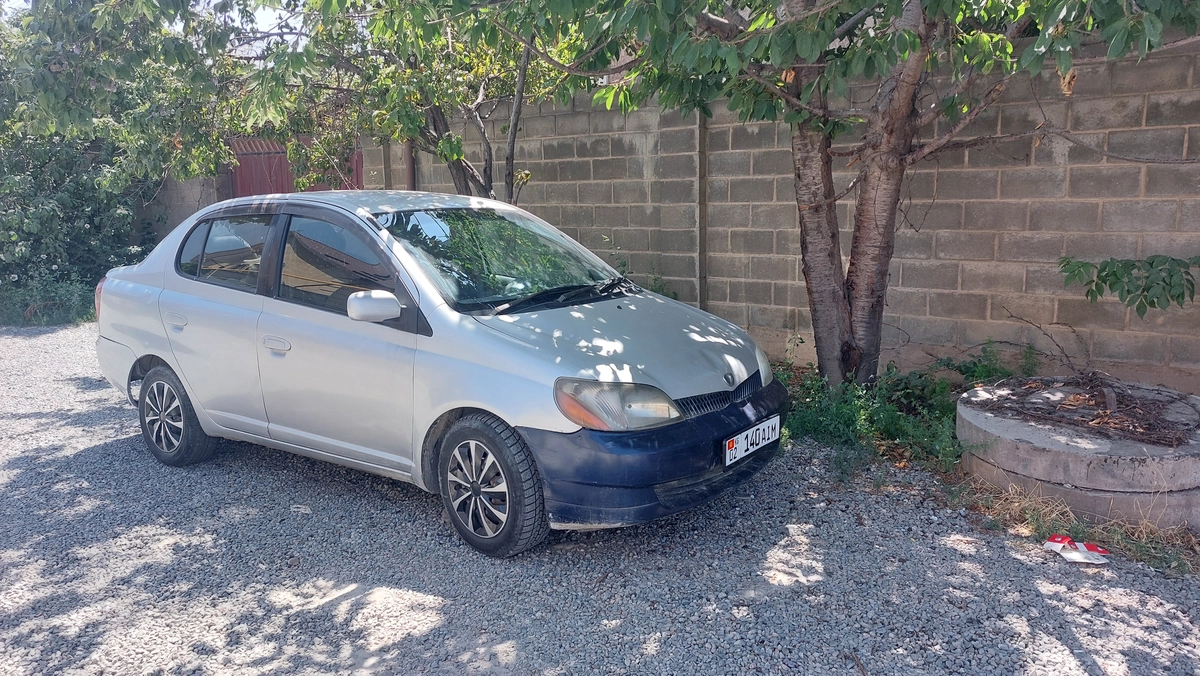 Toyota Platz 1.5 AT