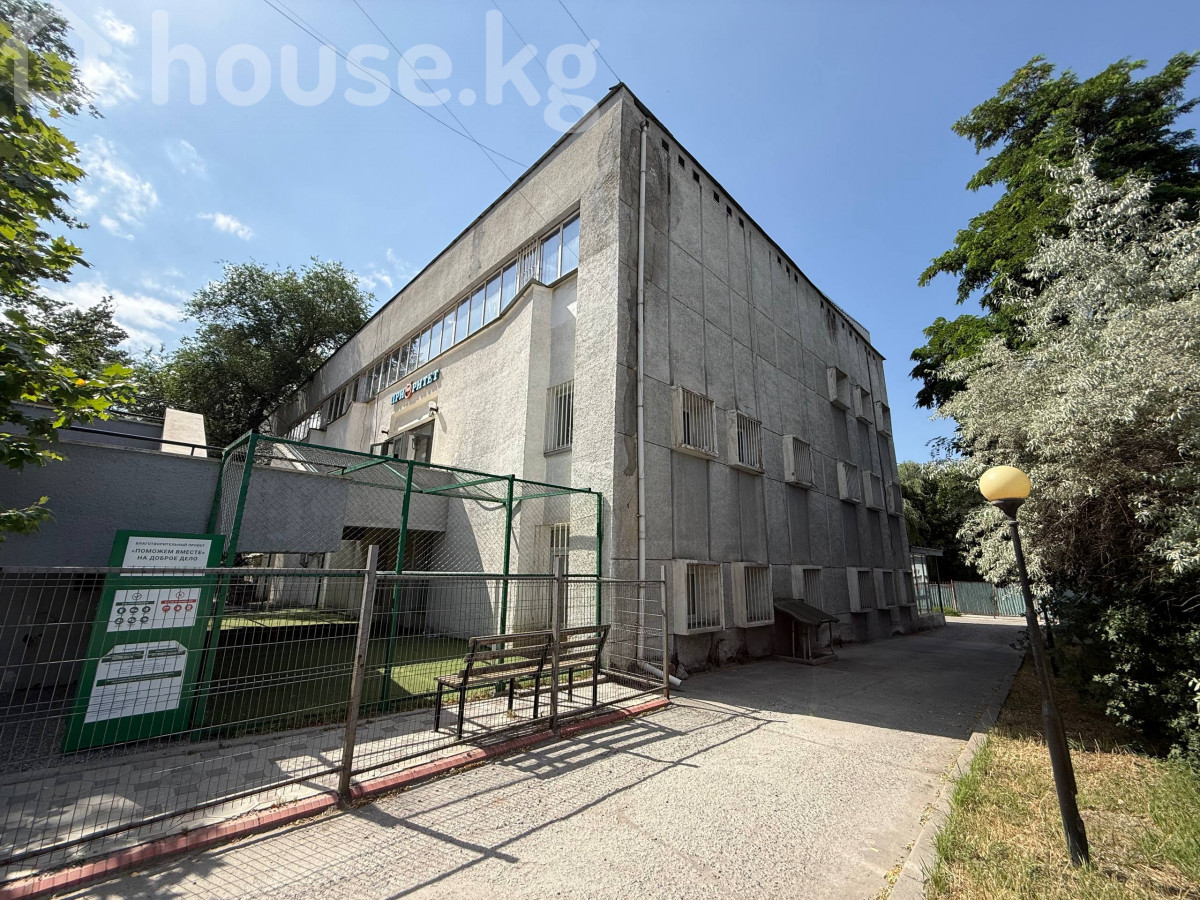 Коммерческая недвижимость, 1049 м2