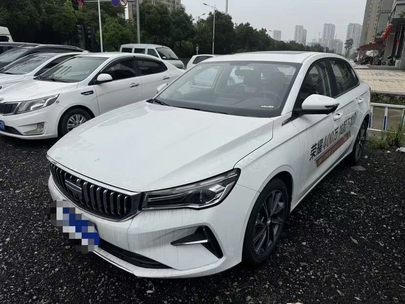Открыть фото Geely Binrui I Рестайлинг 1.4 CVT