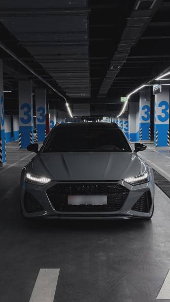 Audi RS 6 IV (C8) 4.0 AT 4WD