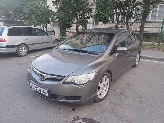 Honda Civic VIII 1.8 AT