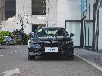BMW i5 eDrive35L Electro AT