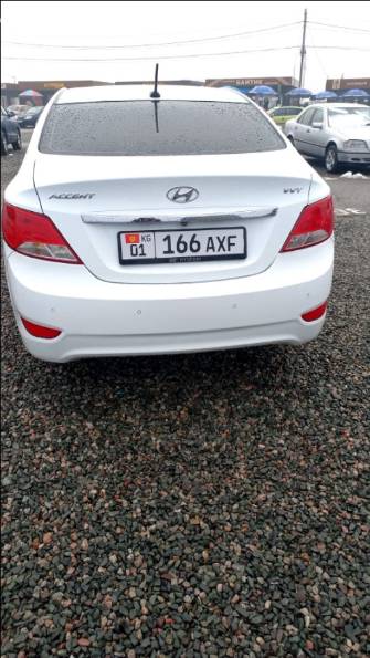 Hyundai Accent IV 1.4 AT