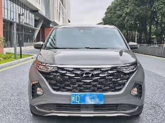 Hyundai Custo 2.0 AT