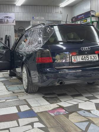 Audi A6 II (C5) Рестайлинг 2.4 AT 4WD