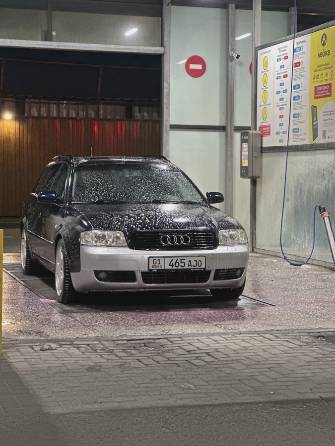 Audi A6 II (C5) Рестайлинг 2.4 AT 4WD
