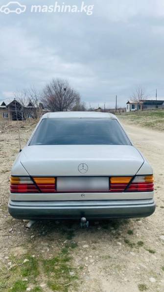 Mercedes-Benz E-Класс I (W124) 220 2.2 MT