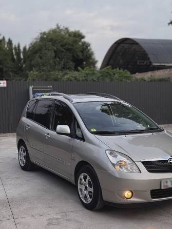 Toyota Corolla Verso I 2.0d MT