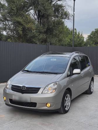 Toyota Corolla Verso I 2.0d MT