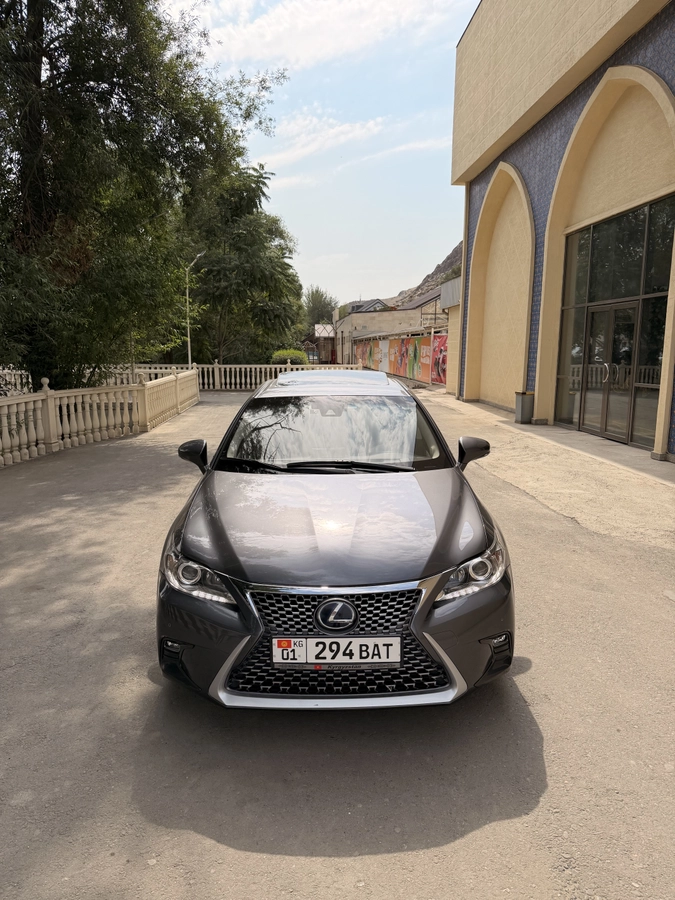 Lexus CT I Рестайлинг 2 200h 1.8hyb CVT