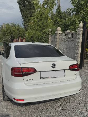 Volkswagen Jetta VI Рестайлинг 1.8 AT