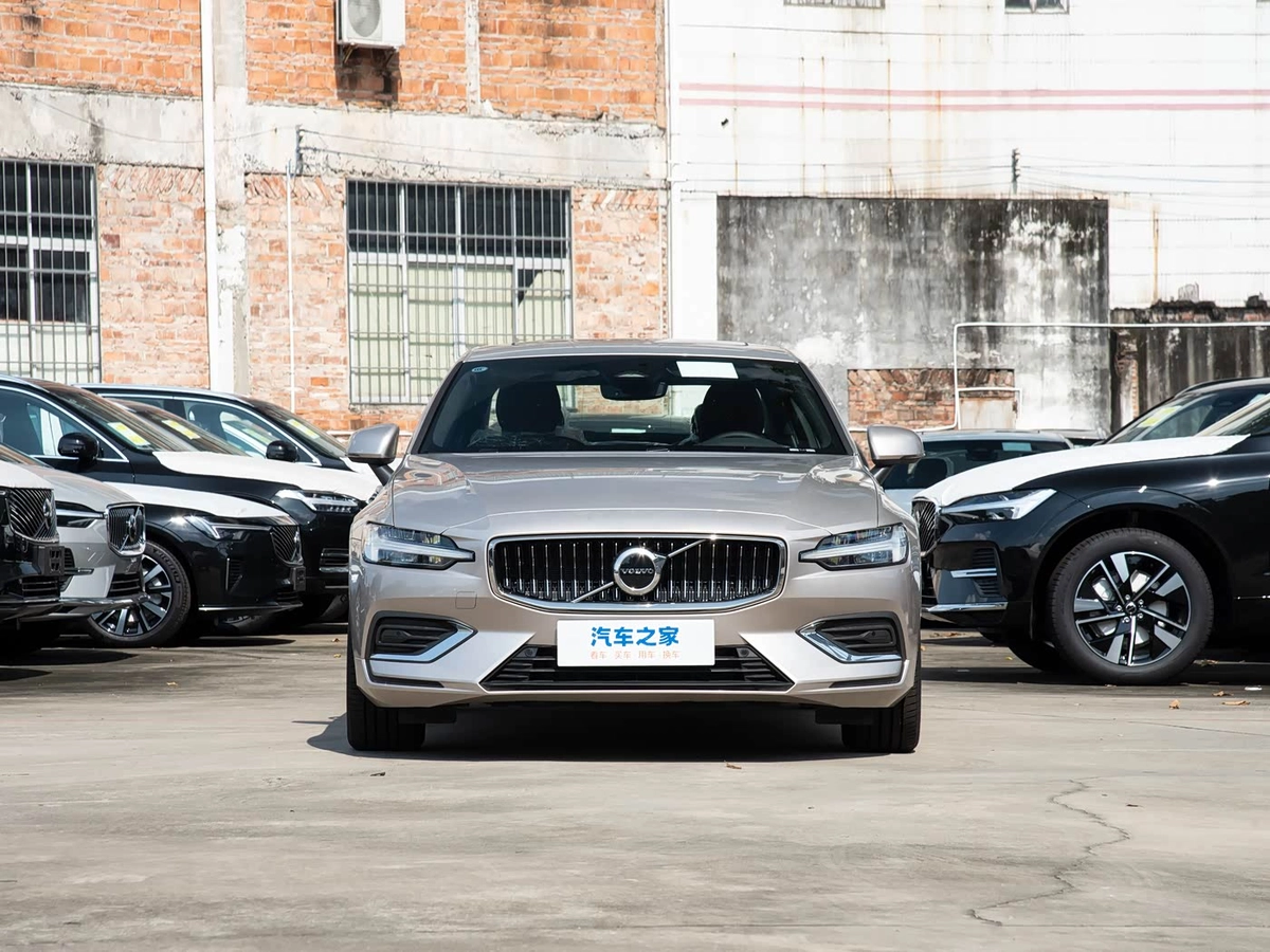 Volvo S60 II Рестайлинг 1.5 AT