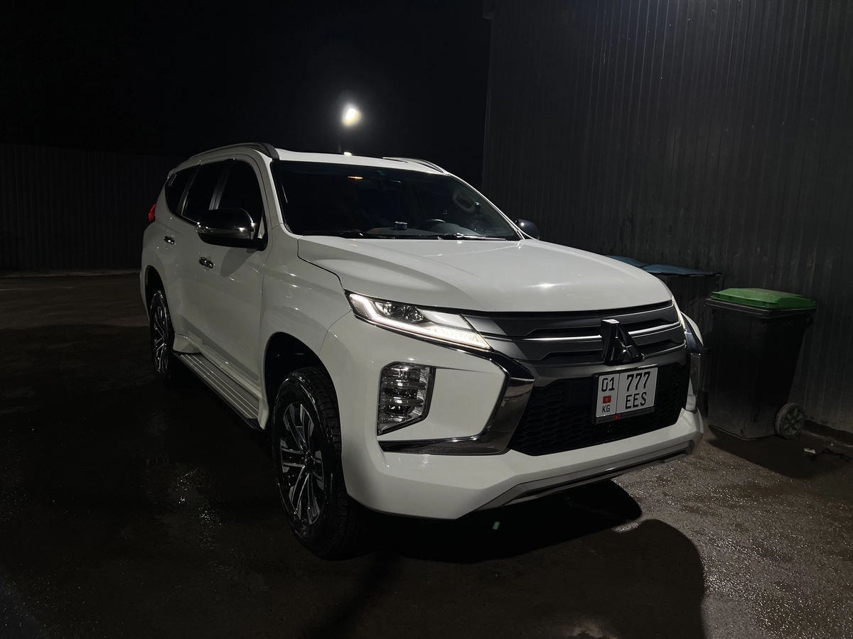 Открыть фото Mitsubishi Montero Sport III Рестайлинг 3.0 AT 4WD