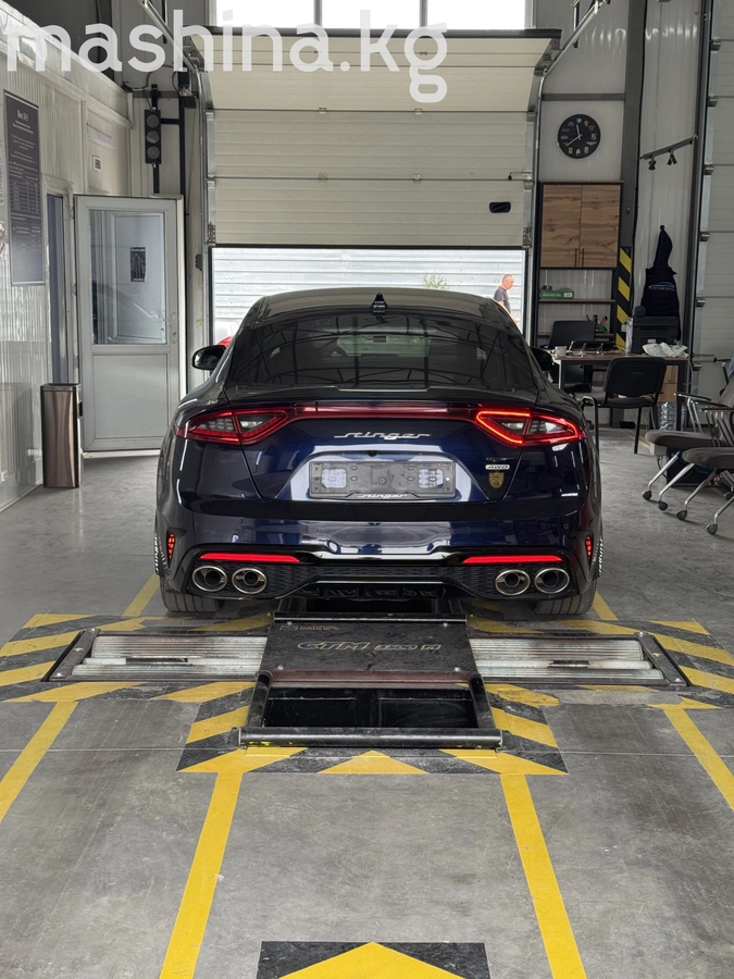 Открыть фото Kia Stinger I 2.0 AT 4WD
