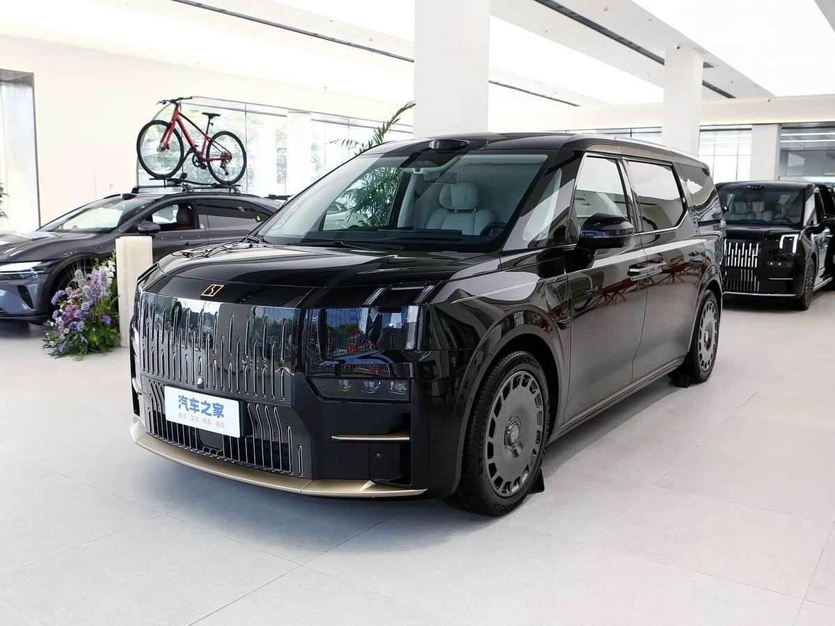 Zeekr 009 I Рестайлинг 108 kWh Electro AT 4WD