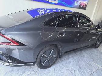 Wuling Starlight 1.5hyb AT