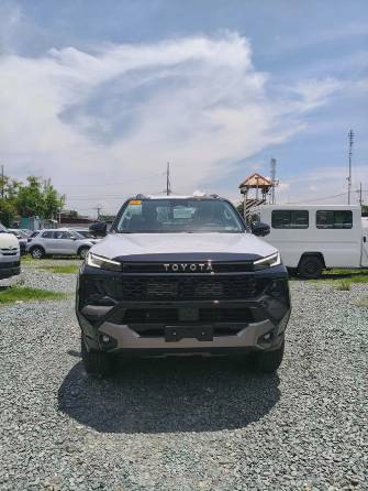 Toyota Hilux VIII Рестайлинг 2.8d AT 4WD