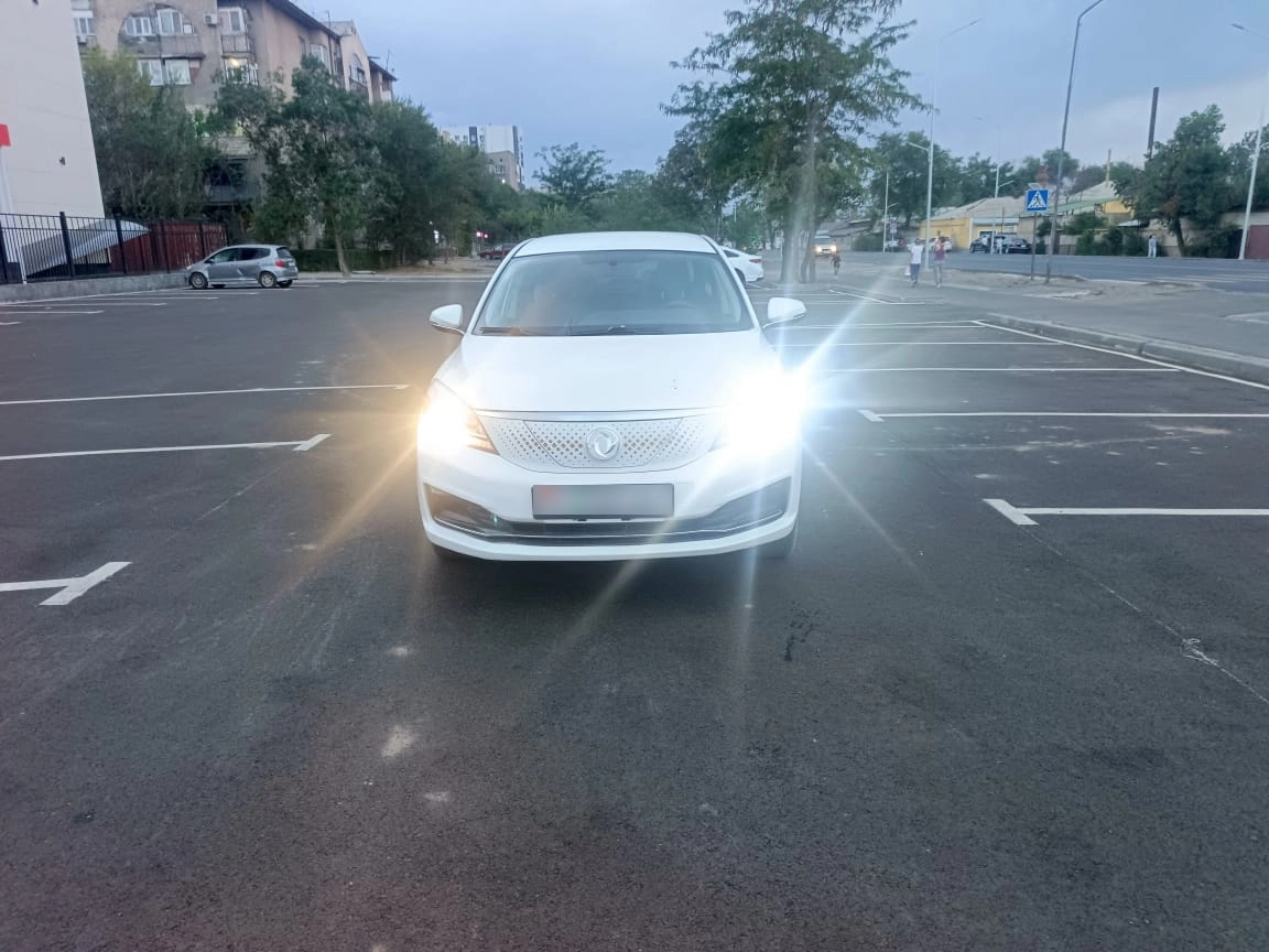 Dongfeng Aeolus E70 43.2 kWh Electro AT