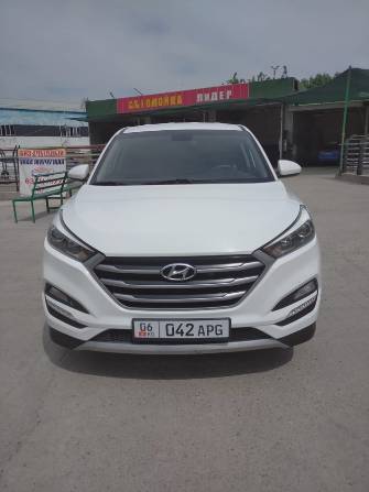 Hyundai Tucson III 2.0d AT