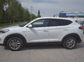 Hyundai Tucson III 2.0d AT