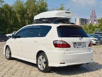 Toyota Ipsum II (M20) Рестайлинг 2.4 AT 4WD