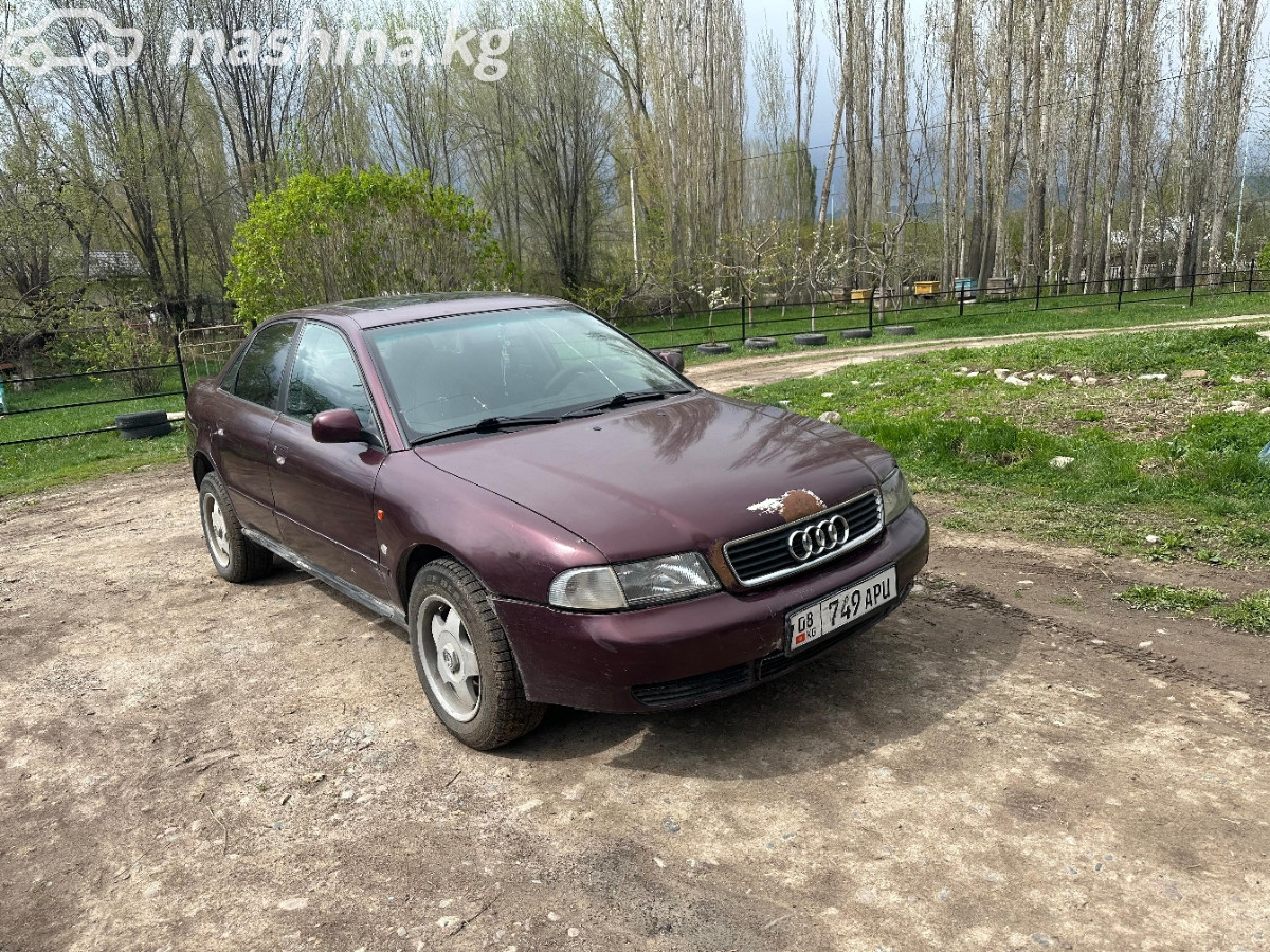 Audi A4 I (B5) Рестайлинг 1.6 MT