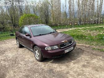 Audi A4 I (B5) Рестайлинг 1.6 MT