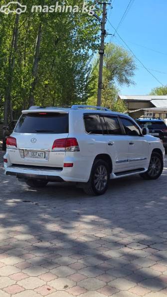 Lexus LX III 570 5.7 AT 4WD