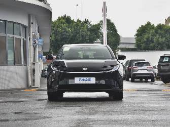 Toyota bZ5 Electro AT