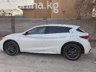 Infiniti Q30 2.0 AMT