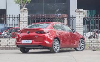 Mazda 3 IV (BP) 2.0 AT
