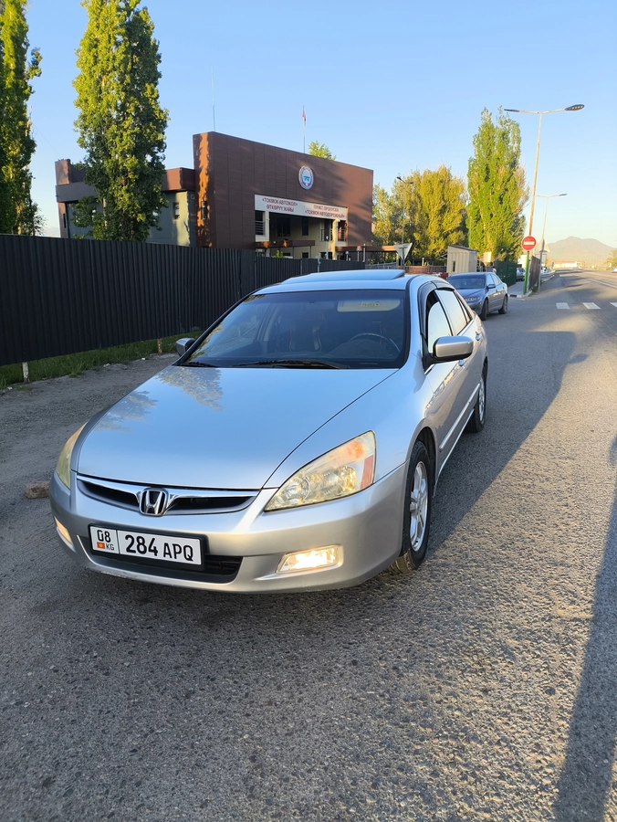 Honda Accord VII Рестайлинг 2.4 AT