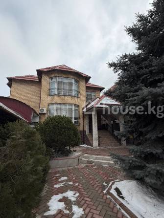 Дом, 6 и более комнат, 400 м2