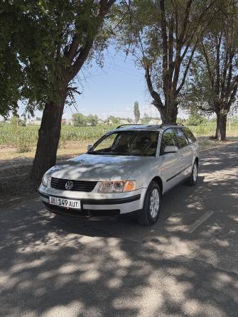 Volkswagen Passat B5 1.6 MT