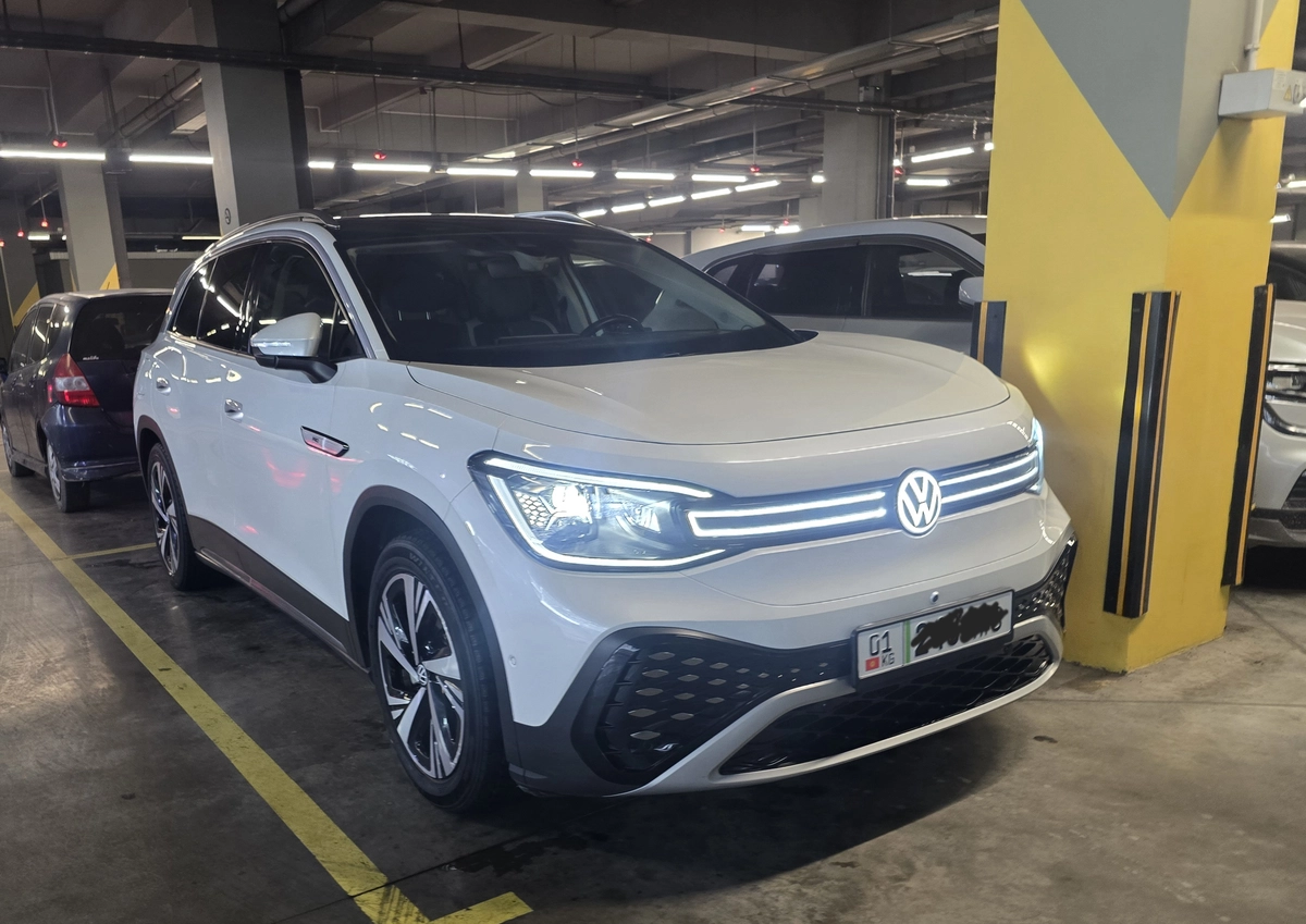 Volkswagen ID.6 Crozz Electro AT