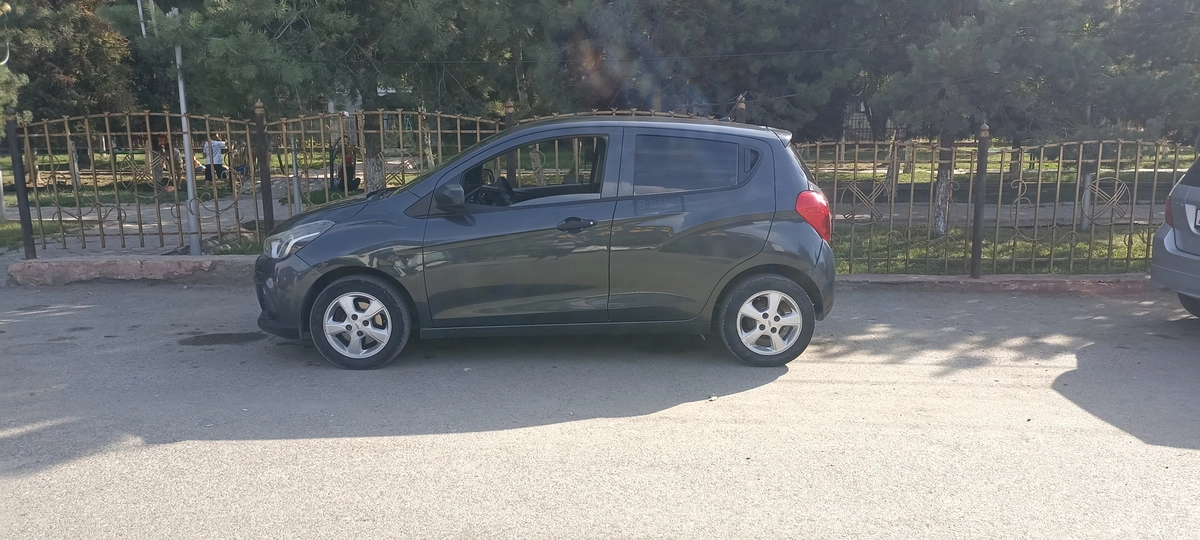 Открыть фото Chevrolet Spark IV 1.0 CVT