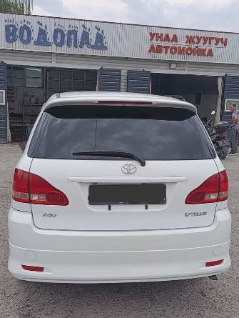 Toyota Ipsum II (M20) Рестайлинг 2.4 AT