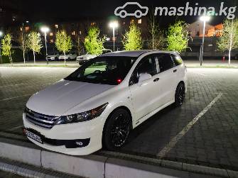 Honda Stream II 2.0 CVT