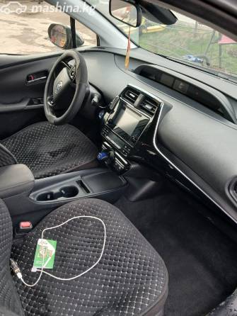Toyota Prius IV Рестайлинг (XW50) 1.8hyb AT